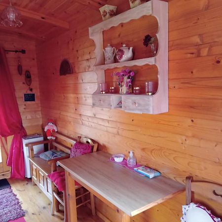 Roulotte La Passe Pierre Bed and Breakfast Pendé Εξωτερικό φωτογραφία