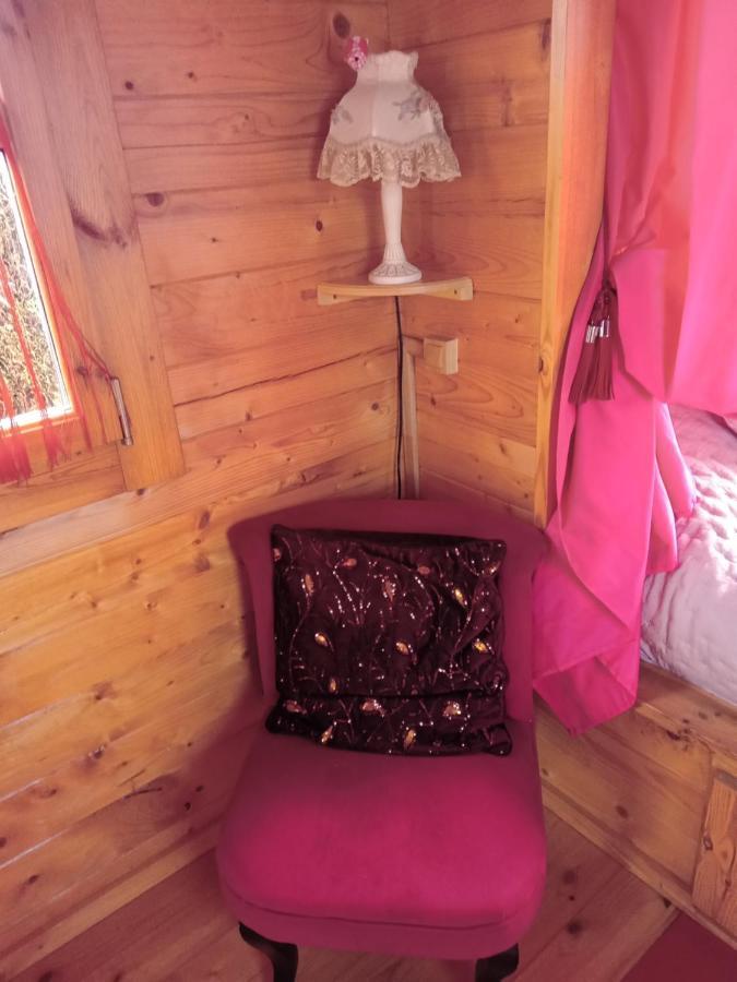 Roulotte La Passe Pierre Bed and Breakfast Pendé Εξωτερικό φωτογραφία